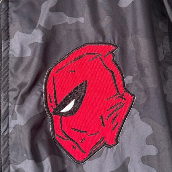 Marvel X Deadpool camo bomber jacket, size large - Picture 4 of 6